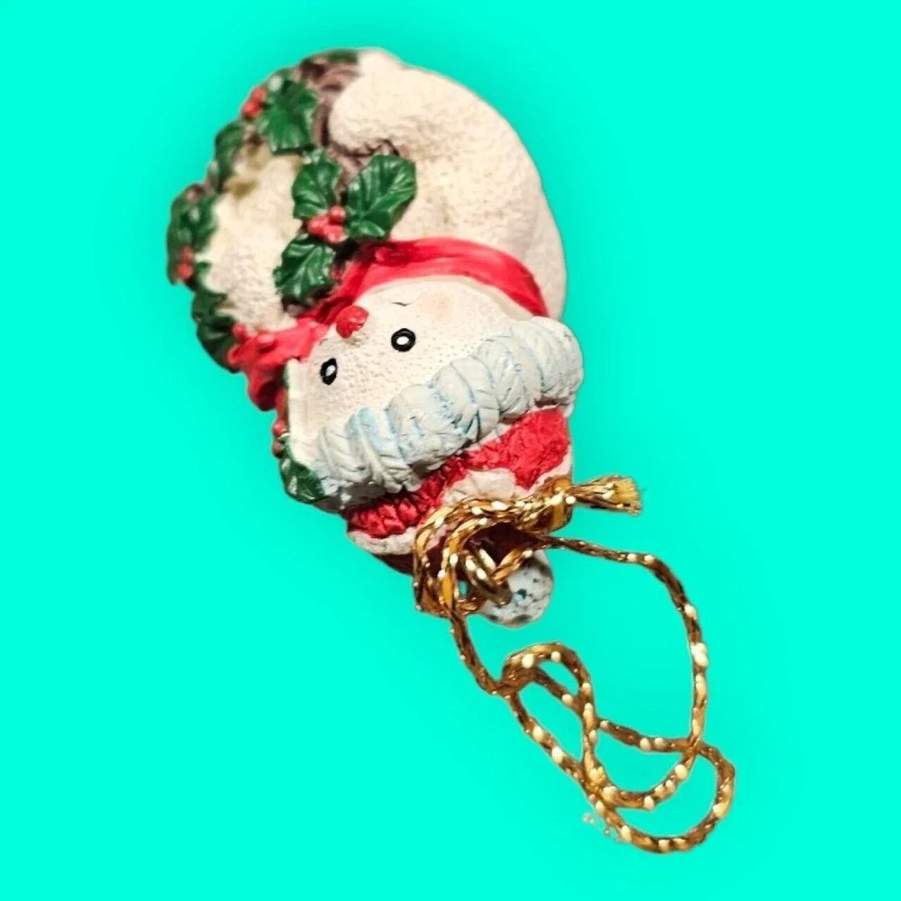 Avon Gift Collection Vtg 1995 Icicle Fun‎ Snowman w/ Wreath Christmas Ornament